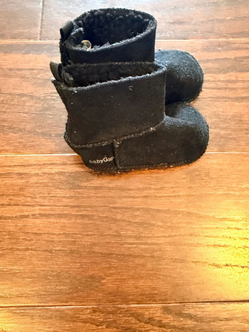 GAP Black Fleece Baby Booties